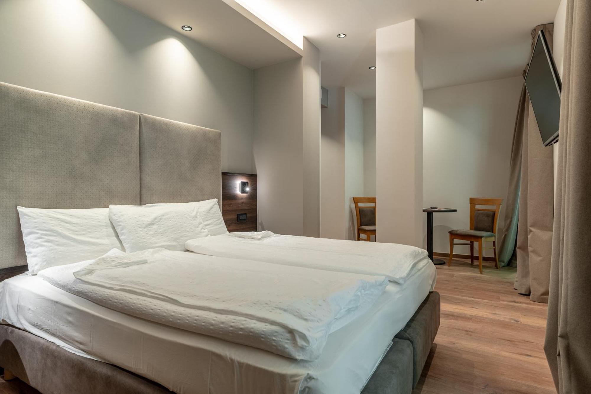 Hotel Ariston Levico Terme Exterior photo